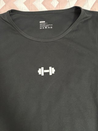Camiseta tirantes deportiva negra