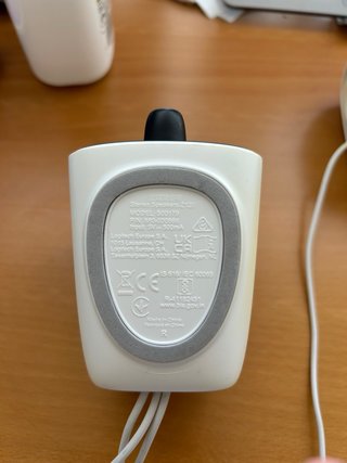 Altavoces Blanco y Negro