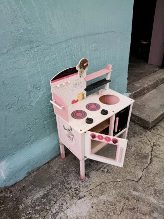 Cocina infantil de madera
