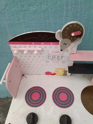 Cocina infantil de madera
