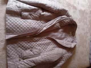 Cazadora ligera mujer beige