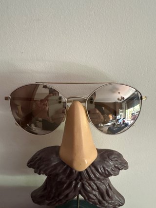Gafas de sol Vogue doradas y beige