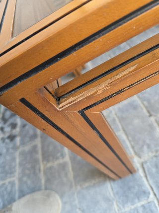 Mesa de centro de madera y cristal