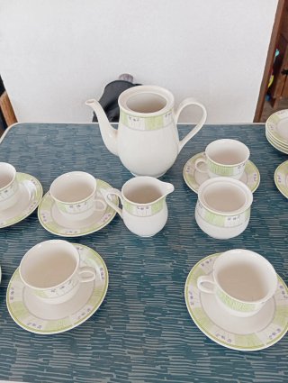 Juego de té porcelana verde y blanco