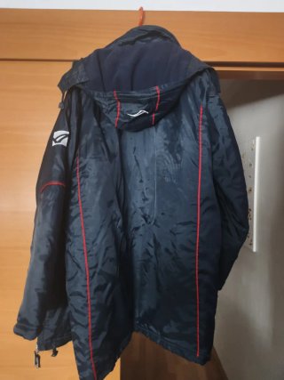 Chaqueta Tres Cuartos Legea Negra y Roja
