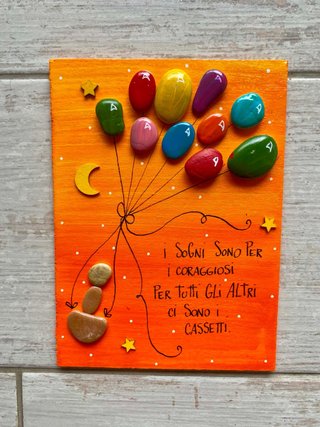 Quadro decorativo con pietre e mongolfiere