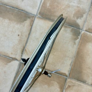 Llanta trasera bici antigua con piñonera