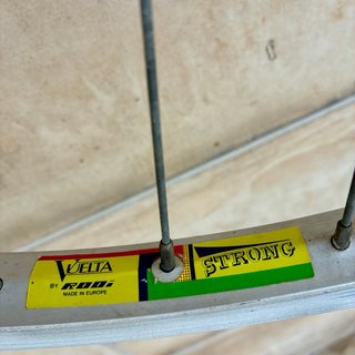 Llanta trasera bici antigua con piñonera
