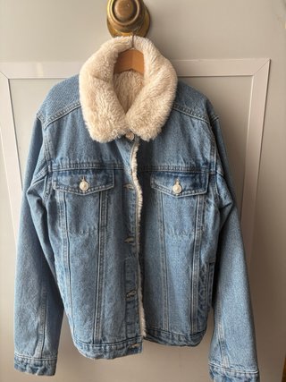 Chaqueta vaquera forrada de borreguito