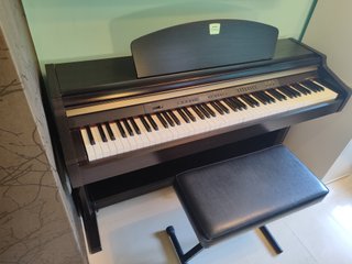 Piano Digital Yamaha Clavinova CLP 930 + Banqueta
