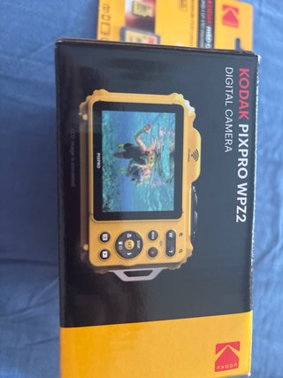 Cámara Kodak PIXPRO WPZ2+ tarjeta de 32GB blanca