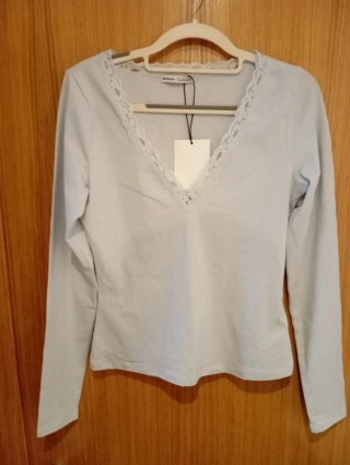 Camiseta Bershka manga larga encaje beige Talla L