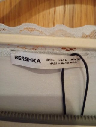 Camiseta Bershka manga larga encaje beige Talla L