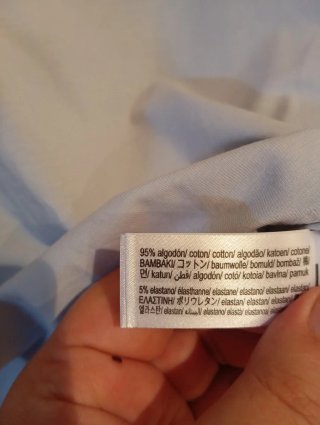 Camiseta Bershka manga larga encaje beige Talla L