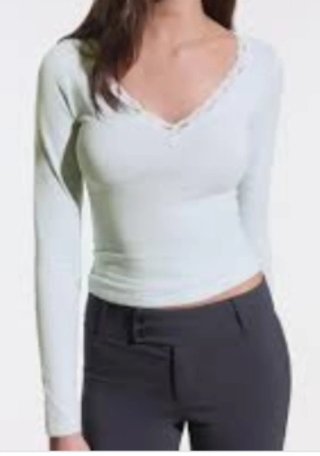 Camiseta Bershka manga larga encaje beige Talla L