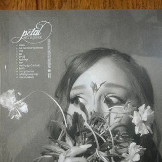 SI ENVÍO Ariana Grande-Petal vinilo LP limitado