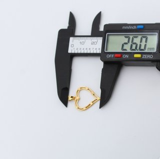 Colgante de oro de 18K. Peso: 1.87 gr