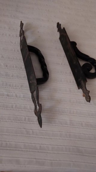 Llamador y tirador de forja