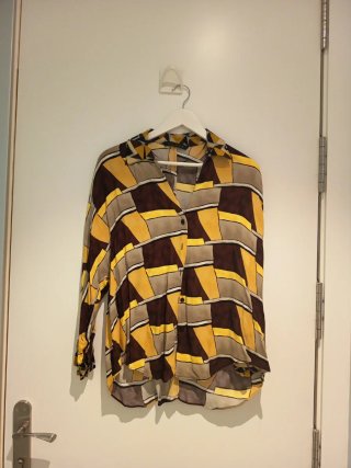 Camisa estampada geométrica