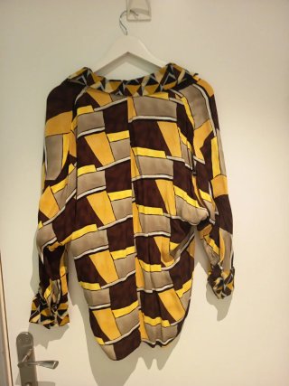 Camisa estampada geométrica