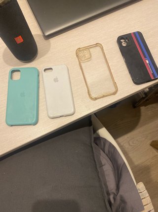 4 Fundas iPhone 8, 11, 12
