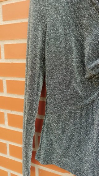 Blusa gris brillante talla XL