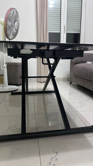 Mesa de centro elevable de cristal negro
