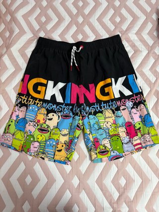 Bañadores con estampado de monstruos