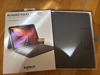 Funda Logitech Rugged Folio iPad 10ª Gen