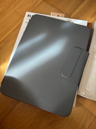 Funda Logitech Rugged Folio iPad 10ª Gen
