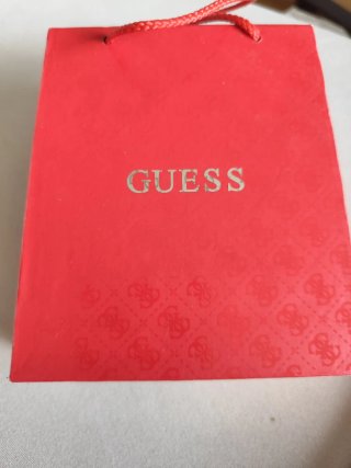 Reloj Guess Dorado