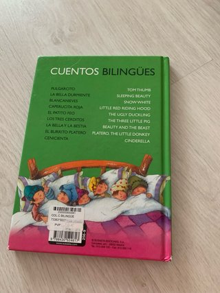 Libro de pulgarcito bilingües.