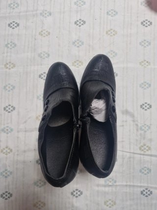 Zapatos de tacón estilo antiguo sin usar