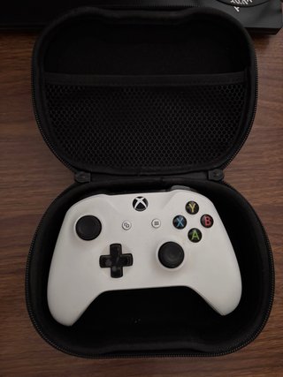 Controller Xbox Series S/X + Custodia + Batteria