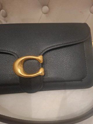 Bolso Coach Negro con Detalles Dorados