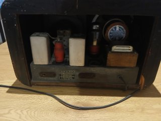 Radio Retro Marrón y Negra