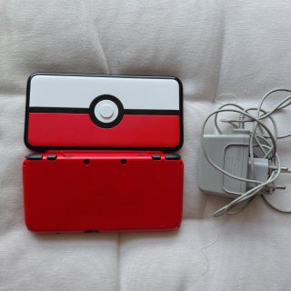 Console Nintendo 2DS XL Pokeball Limited Edition