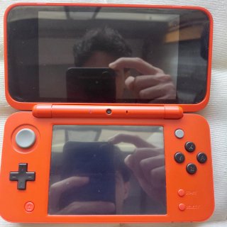 Console Nintendo 2DS XL Pokeball Limited Edition