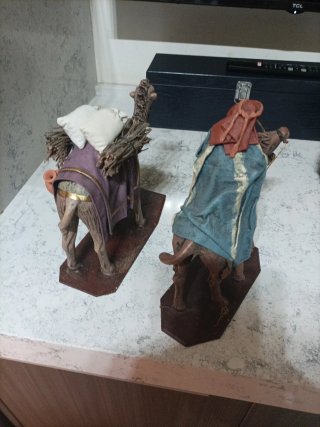 Figuras Belén: 1 camellos con figura.