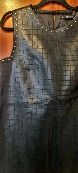 Vestido corto Zara negro tachuelas