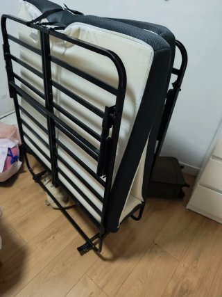 Cama Plegable con Ruedas