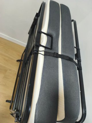 Cama Plegable con Ruedas