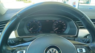 Volkswagen Passat GTE para piezas, venta completa