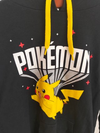 Sudadera M Pokémon Negra con Pikachu