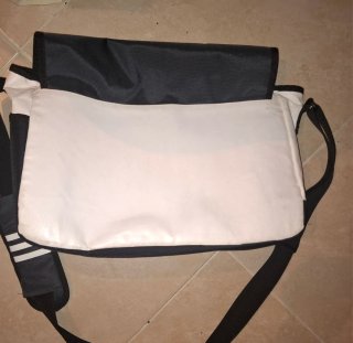 Bolso Bandolera Adidas Negro y Blanco