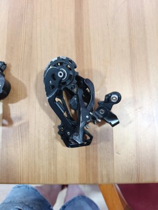Shimano XT M8000  11v palanca y desviador trasero
