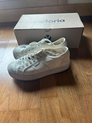 Zapatillas Victoria plataforma beige
