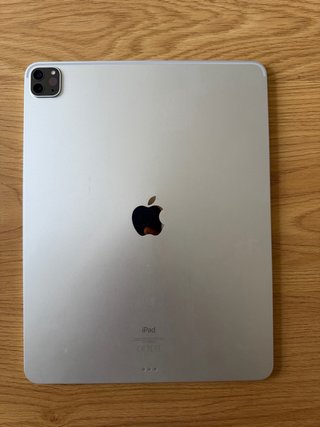 iPad Pro 12.9 4ª Gen + Magic Keyboard