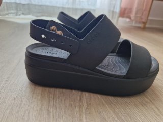 Sandalias Crocs Negras