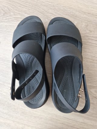 Sandalias Crocs Negras